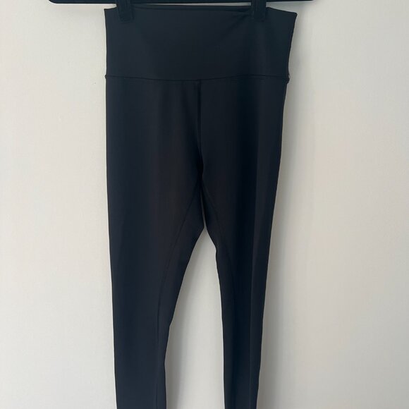 7/8 High-Waist Airlift Legging - Picture 3 of 5